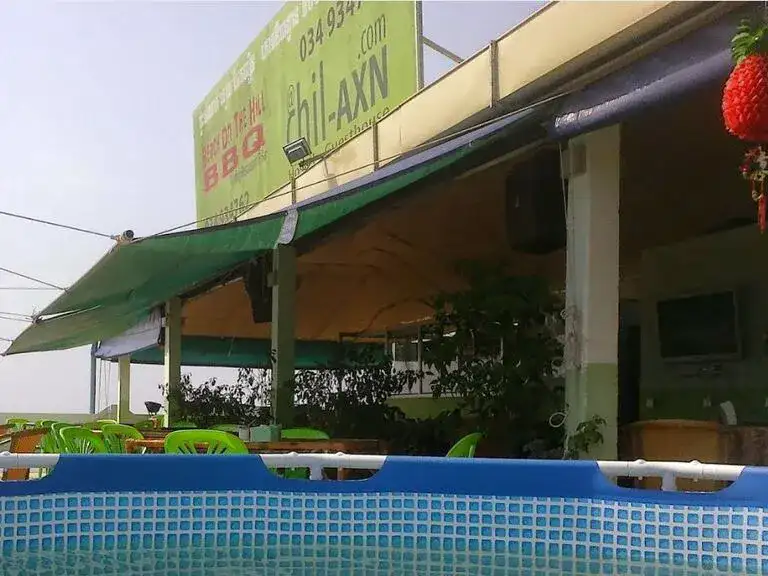 Big John's Chil-axn Hostel
