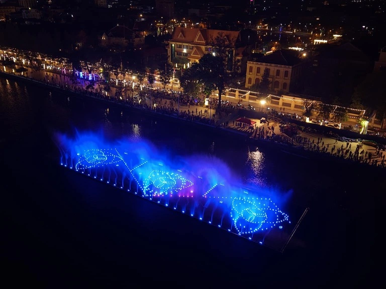 Kampong Bay Fountain