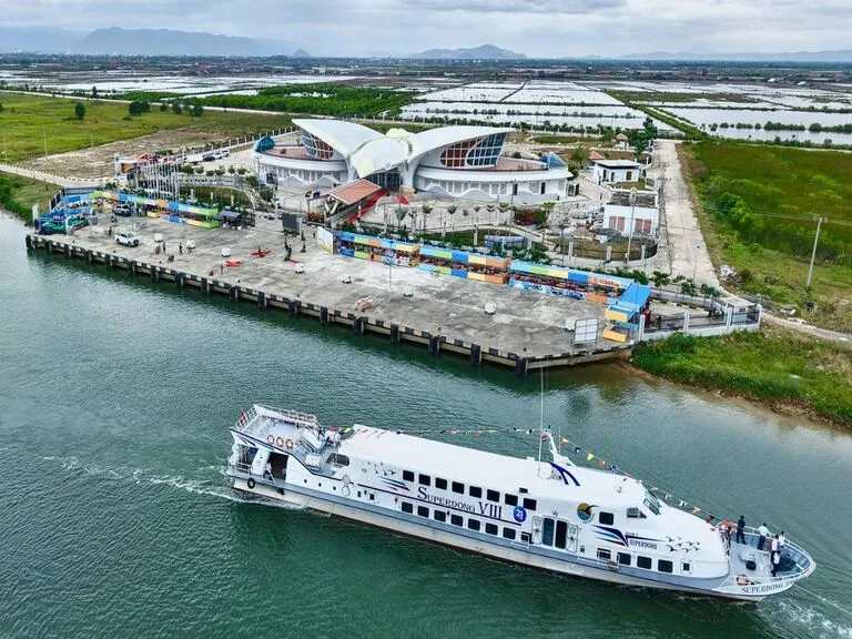 Tourism Port